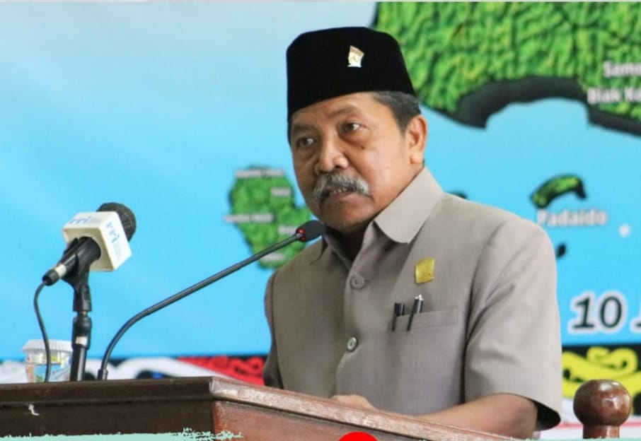 Rapat Paripurna Ke- 4 Penyampaian Laporan Hasil Kerja Komisi III DPRK Biak